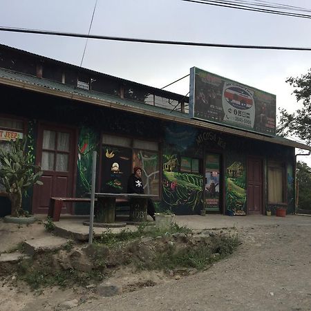 Mi Casa Tica Vandrehjem Monteverde Eksteriør billede